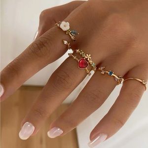 4Pcs Women Dainty Gold Ring Set